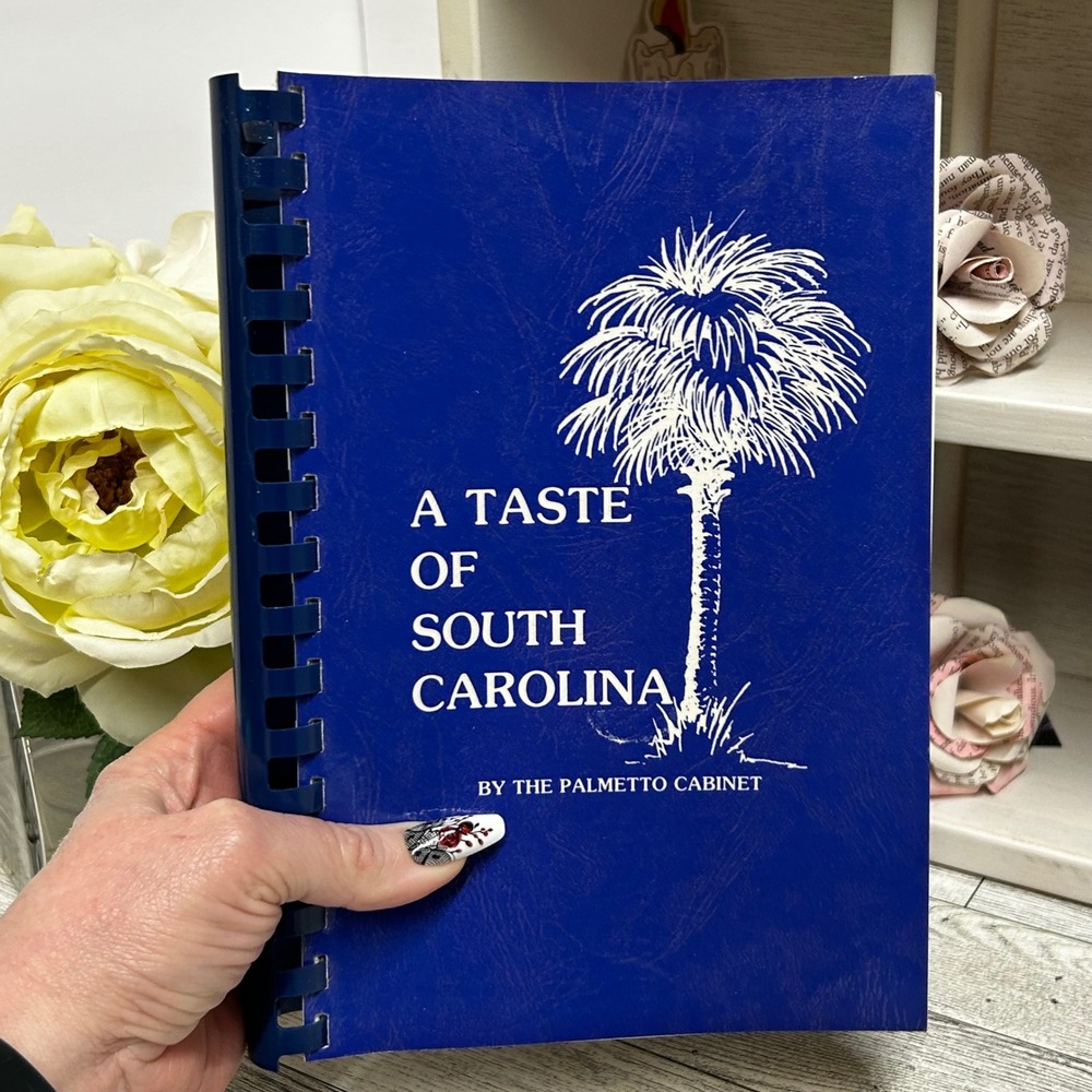 A Taste of South Carolina Palmetto Cabinet 1983 Comb Spiral Cookbook Vintage